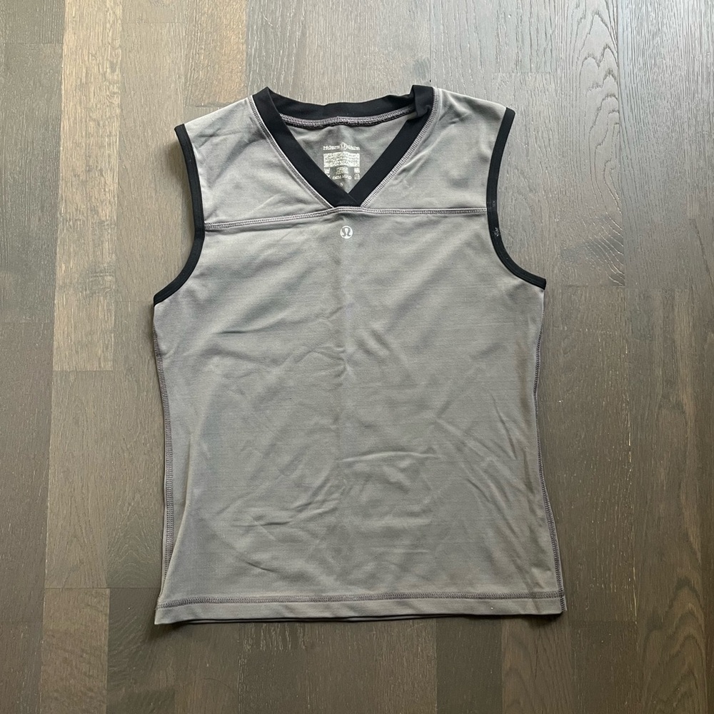 Lululemon rare vintage black and grey V neck tank top